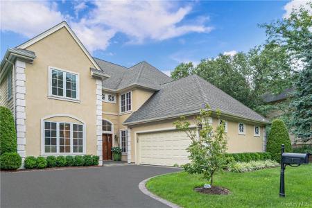 7 Stony Gate Oval, New Rochelle, New York 10804