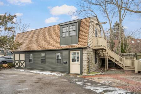 31 Bridge Street B, Newport, RI 02840, USA