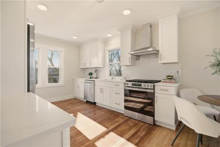 85 Bay View Avenue 2, Bristol, RI 02809, USA