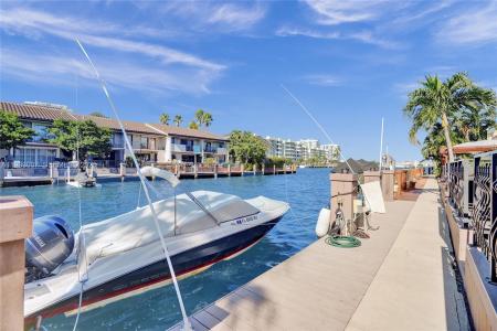 16478 NE 27th Pl 34, Eastern Shores, Florida 33160, USA