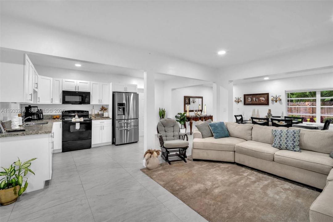 14140 NE 10th Ave, North Miami, Florida 33161, USA
