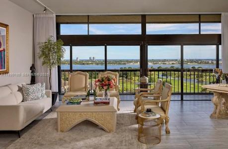 2450 Presidential Way PH7, West Palm Beach, Florida 33401