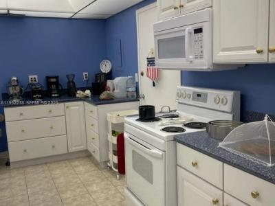 1111 Crandon Blvd A504, Key Biscayne, Florida 33149, USA