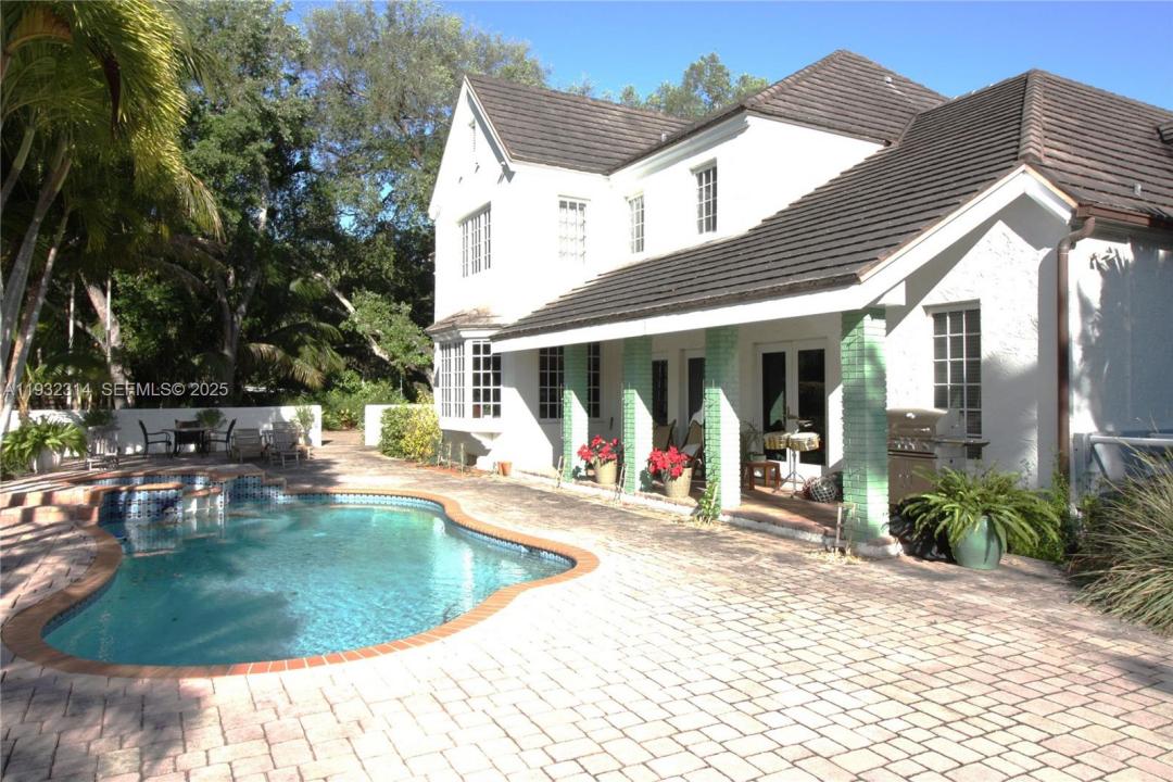 6750 Granada Blvd, Coral Gables, Florida 33146, USA