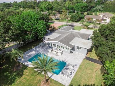 224 E Acre Dr, Plantation, Florida 33317