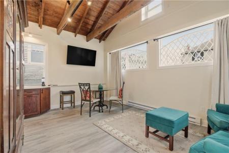 98 Kay Street Carraige House Street, Newport, RI 02840, USA