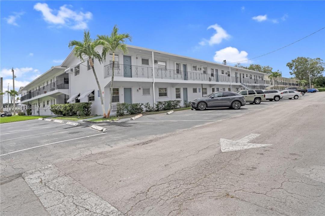 7401 Pines Blvd 221, Pembroke Pines, Florida 33024, Stati Uniti