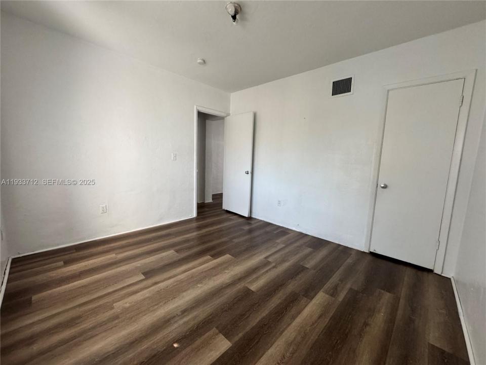 251 Hibiscus Dr 4, Miami Springs, Florida 33166, Stati Uniti