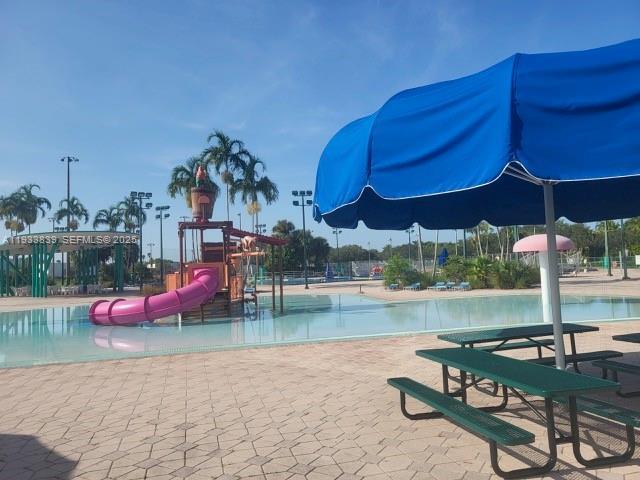 13012 NW 8th St, Pembroke Pines, Floride 33028, États-Unis