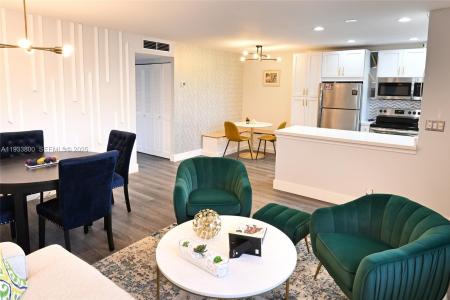 2860 NE 14th St Cswy 206D, Pompano Beach, Florida 33062, USA