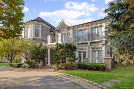 24 Beechwood Drive, Hempstead, New York 11559, USA