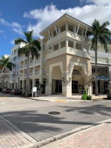 1209 Main St 311, Jupiter, Florida 33458, USA