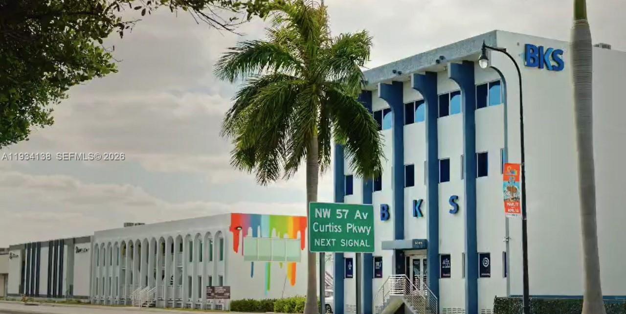 5465 NW 36th St, Miami Springs, Floride 33166, États-Unis