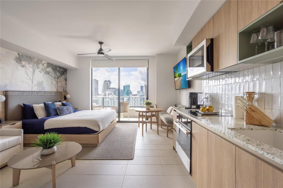 159 NE 6th St 4010, Miami, Florida 33132, USA