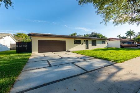 14515 Mahogany Ct, Miami Lakes, Florida 33014, USA