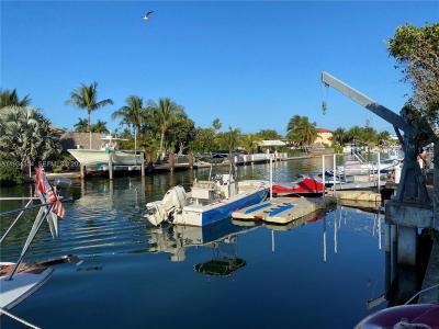 2185 NE 123rd St 204, North Miami, Florida 33181, USA