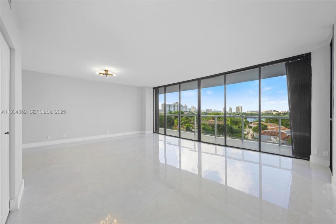 20281 E Country Club Dr 501, Aventura, פלורידה 33180, ארצות הברית של אמריקה
