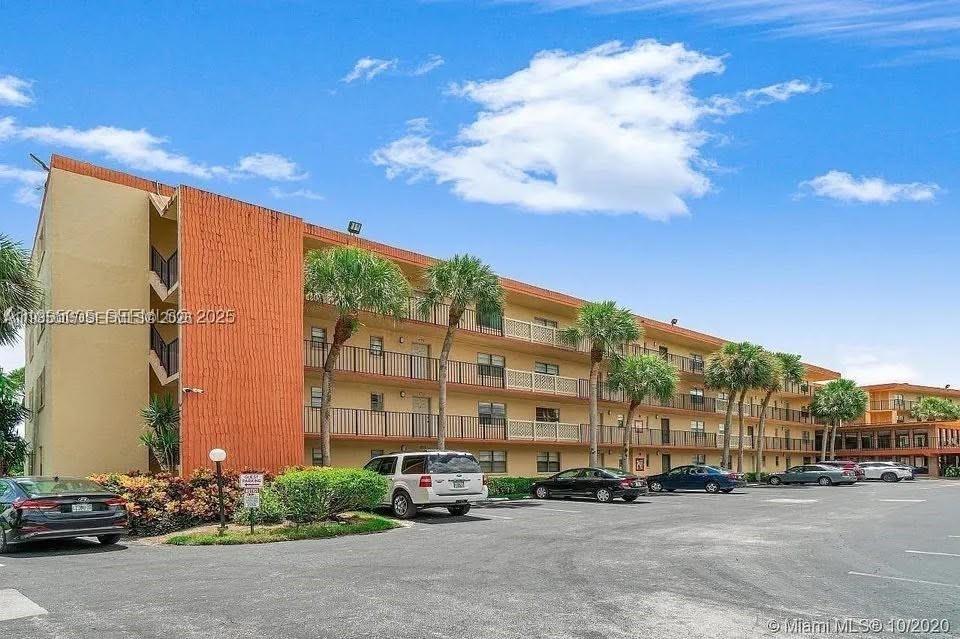 9440 SW 8th St 402, Boca Raton, Florida 33428, USA