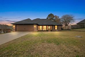 202 Spring Valley, Queen City, Texas 75572, USA