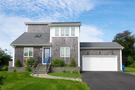 163 Morrison Avenue, Middletown, RI 02842, USA