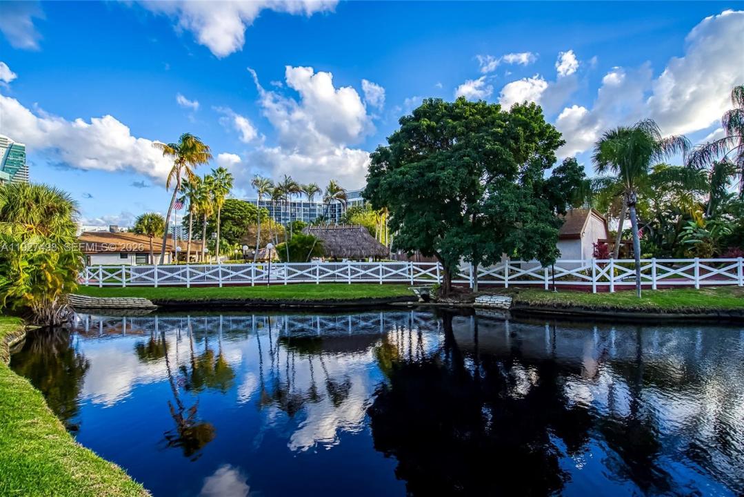 2669 S Parkview Dr, Hallandale Beach, Florida 33009, Stati Uniti