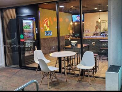 18090 COLLINS AVE #T-8, Sunny Isles Beach, 佛罗里达州 33160, 美国