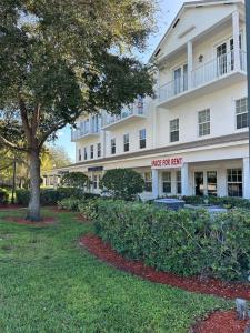 6958 GRIFFIN ROAD C-9, Davie, Florida 33314