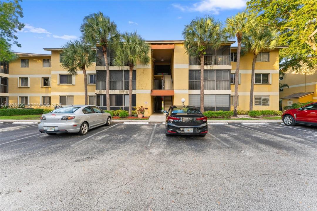 3021 N Oakland Forest Dr 208, Oakland Park, Florida 33309, Stati Uniti
