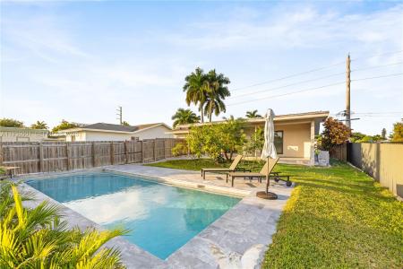 218 SE 2nd St, Dania Beach, Florida 33004