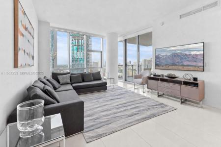 851 NE 1st Avenue 2601, Miami, Florida 33132, USA