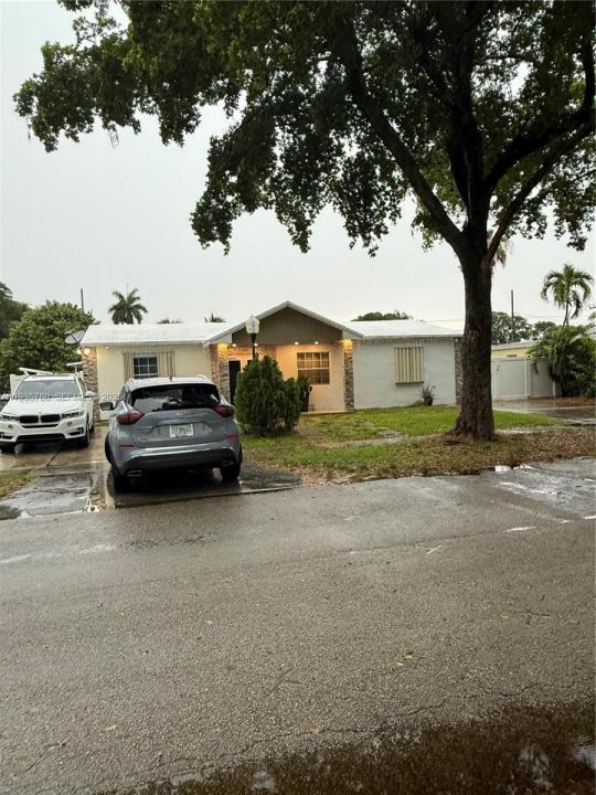 1031 NE 142nd St, North Miami, Floride 33161, États-Unis