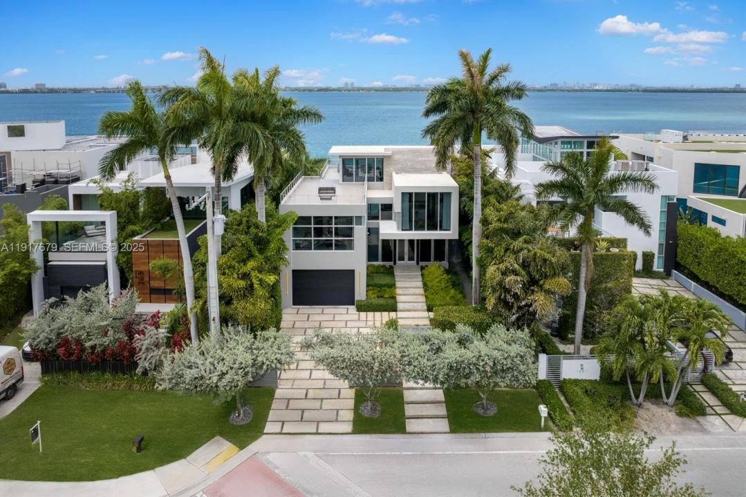 1379 N Venetian Way, Miami, Flórida 33139, Estados Unidos
