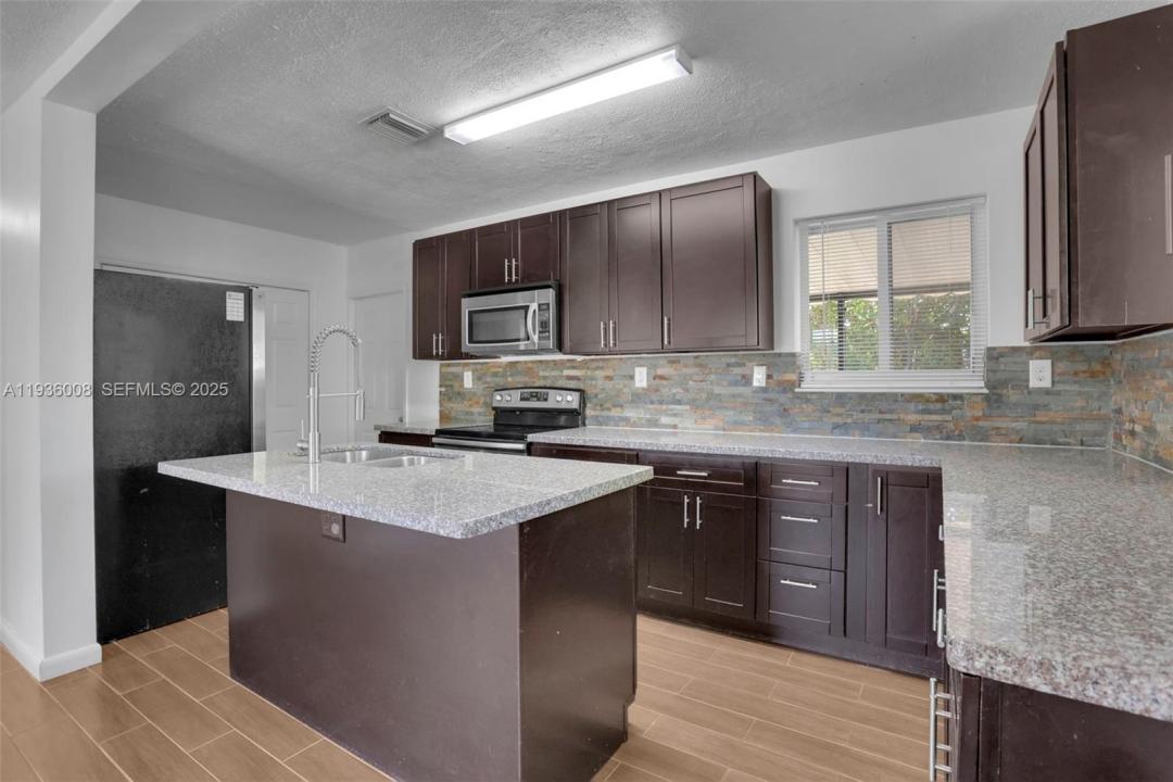 510 N 69th Ave 0, Hollywood, Florida 33024, USA