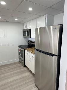 7601 E Treasure Dr 1406, North Bay Village, Florida 33141, USA