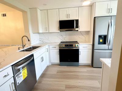 4098 Yarmouth  E 4098, Boca Raton, Florida 33434, USA