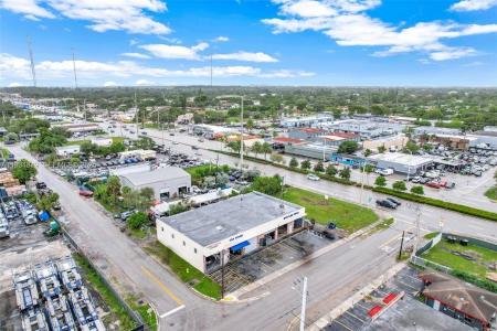 5960 SW 23rd St, West Park, フロリダ 33023, アメリカ合衆国