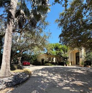 673 Destacada Ave, Coral Gables, Florida 33156, USA