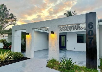 607 Maple Dr, Margate, Florida 33063, USA