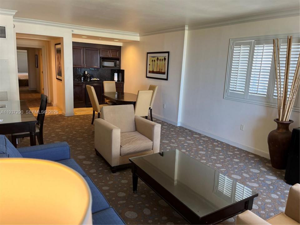 601 N Ft Lauderdale Beach Blvd 912, Fort Lauderdale, פלורידה 33304, ארצות הברית של אמריקה