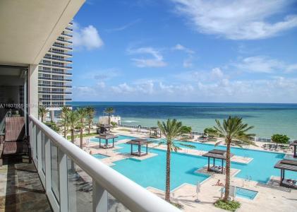 1850 S Ocean Dr 1004, Hallandale Beach, Florida 33009, USA