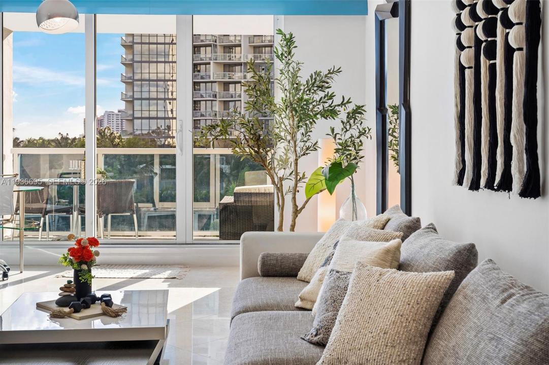 2301 Collins Ave 408, Miami Beach, Florida 33139, Stati Uniti