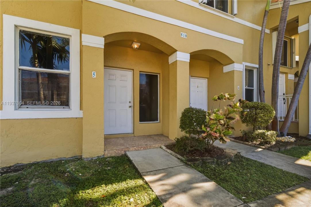 810 NE 212th Ter 5, Miami, Floride 33179, États-Unis
