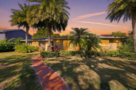 74 Aqua Lane, North Fort Myers, Floride 33903, États-Unis