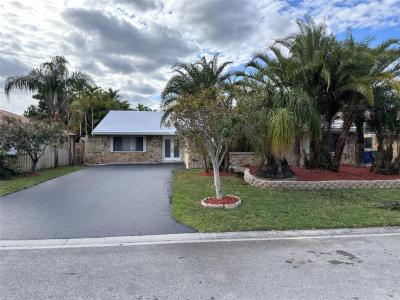 676 NW 107th Ln, Coral Springs, Florida 33071
