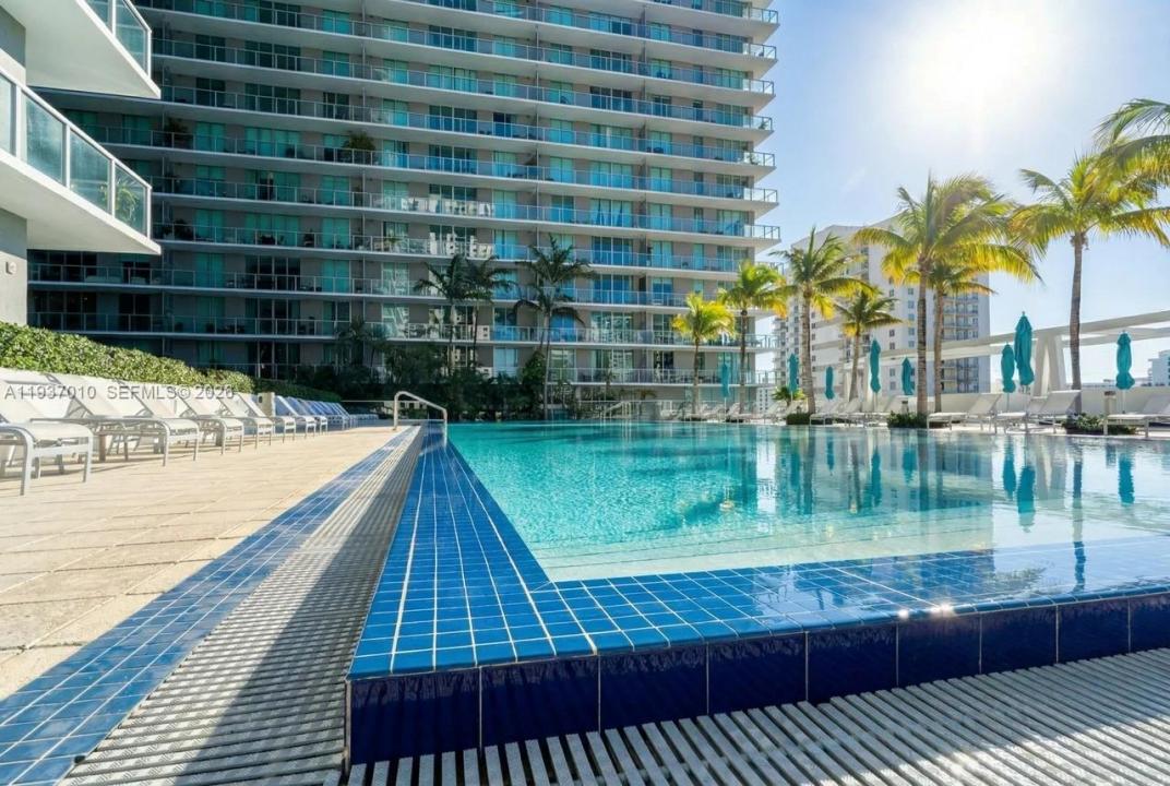 1111 SW 1st Ave 2420-N, Miami, Florida 33130, HOA KỲ