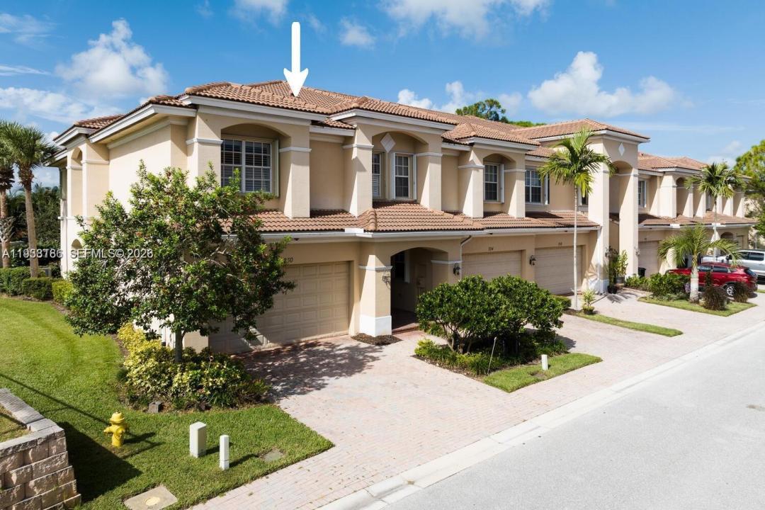 250 SW Walking Path 250, Stuart, Florida 34997, Estados Unidos