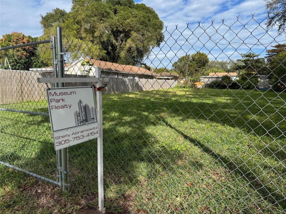 261 NW 96th St, Miami, Floride 33150, États-Unis