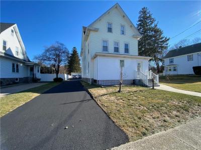 28 Chester Avenue 2, Westerly, RI 02891, USA