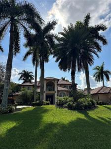 3855 Windmill Lake Road, Weston, Florida 33332