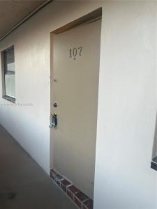 10402 Sunrise Lakes Blvd 107, Sunrise, Florida 33322, USA